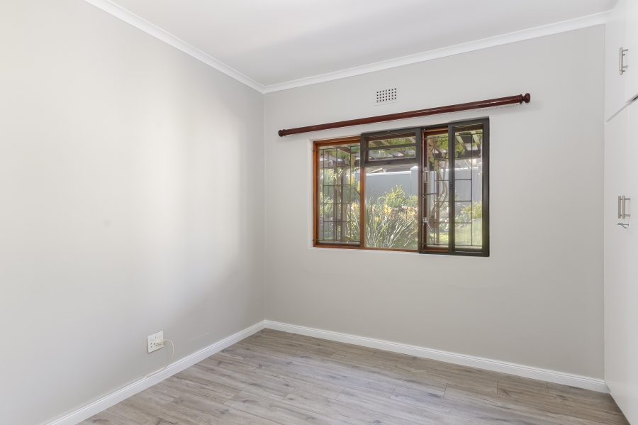 To Let 4 Bedroom Property for Rent in Die Wingerd Western Cape